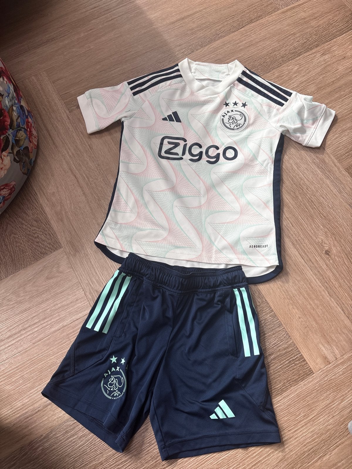 Ajax uit tenue Maat 140 (9-10 jaar), Ophalen of Verzenden, Gebruikt, Jongen of Meisje, Setje