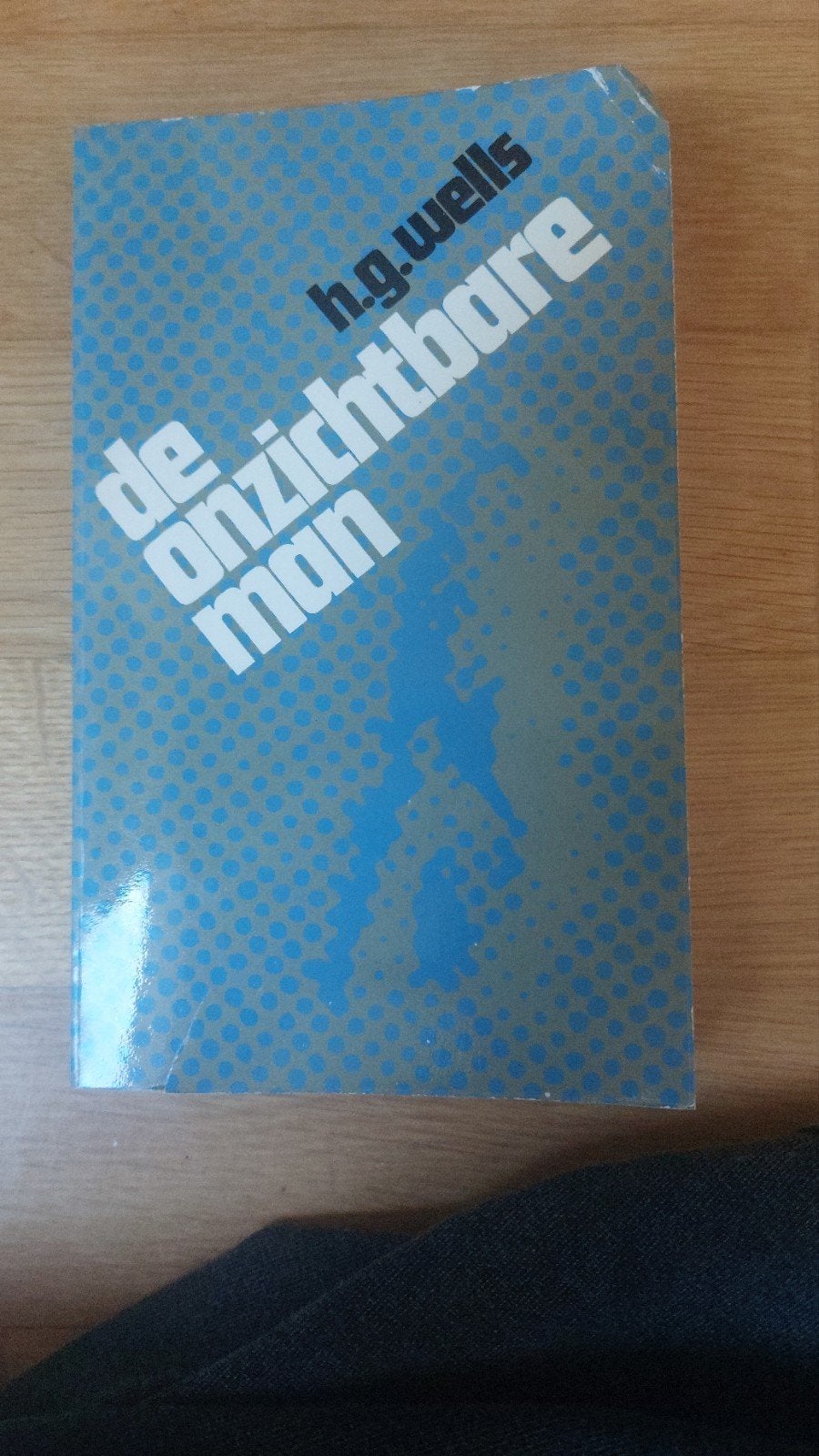 De Onzichtbare Man - H.G. Wells (1968), Boeken, Romans, Gelezen, Nederland, Ophalen of Verzenden