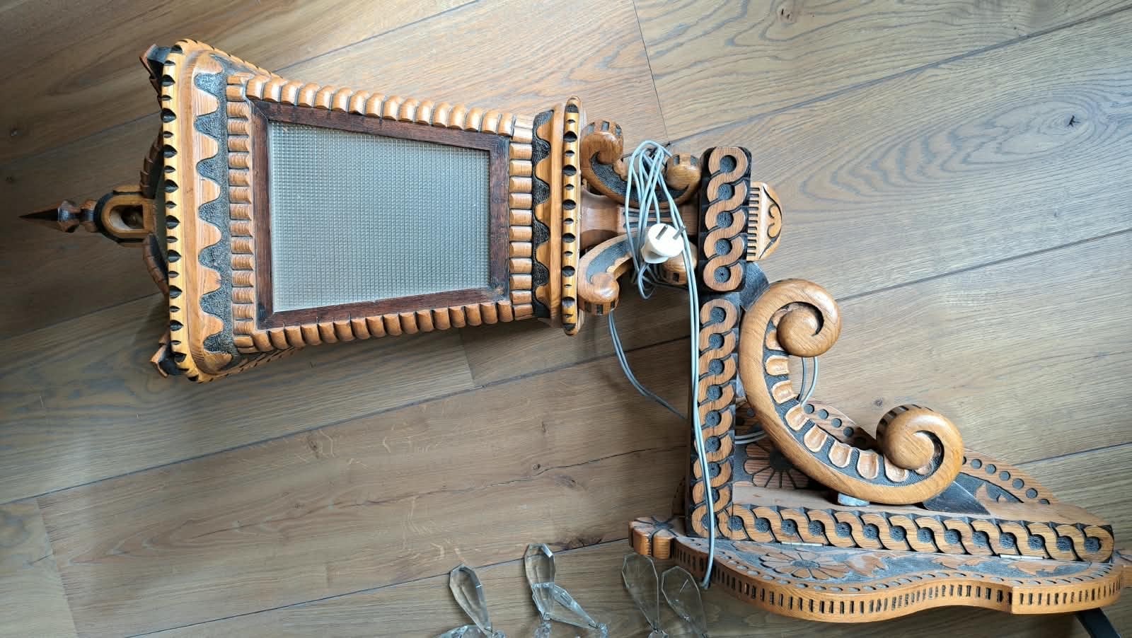 Uniek Houtsnijwerk uit voormalig Joegoslavië, Overige onderwerpen, Houtsnijwerk, Handgemaakt, Hout
