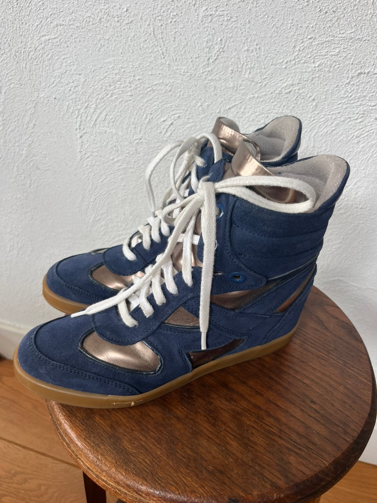 Bronx sneakers maat 39 blauw goud zgan, Kleding | Dames, Ophalen of Verzenden, Zo goed als nieuw, Blauw, Sneakers of Gympen