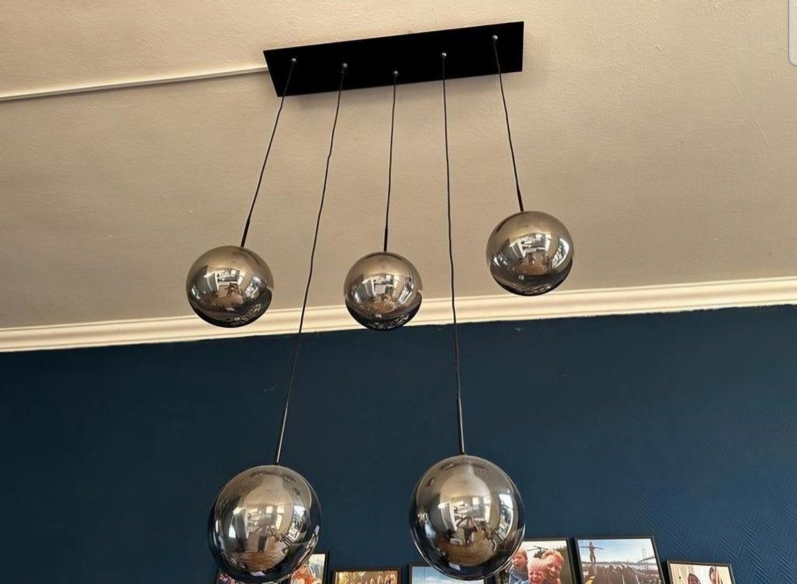Moderne hanglamp met 5 smoke bollen, Ophalen, Zo goed als nieuw, Glas, Modern