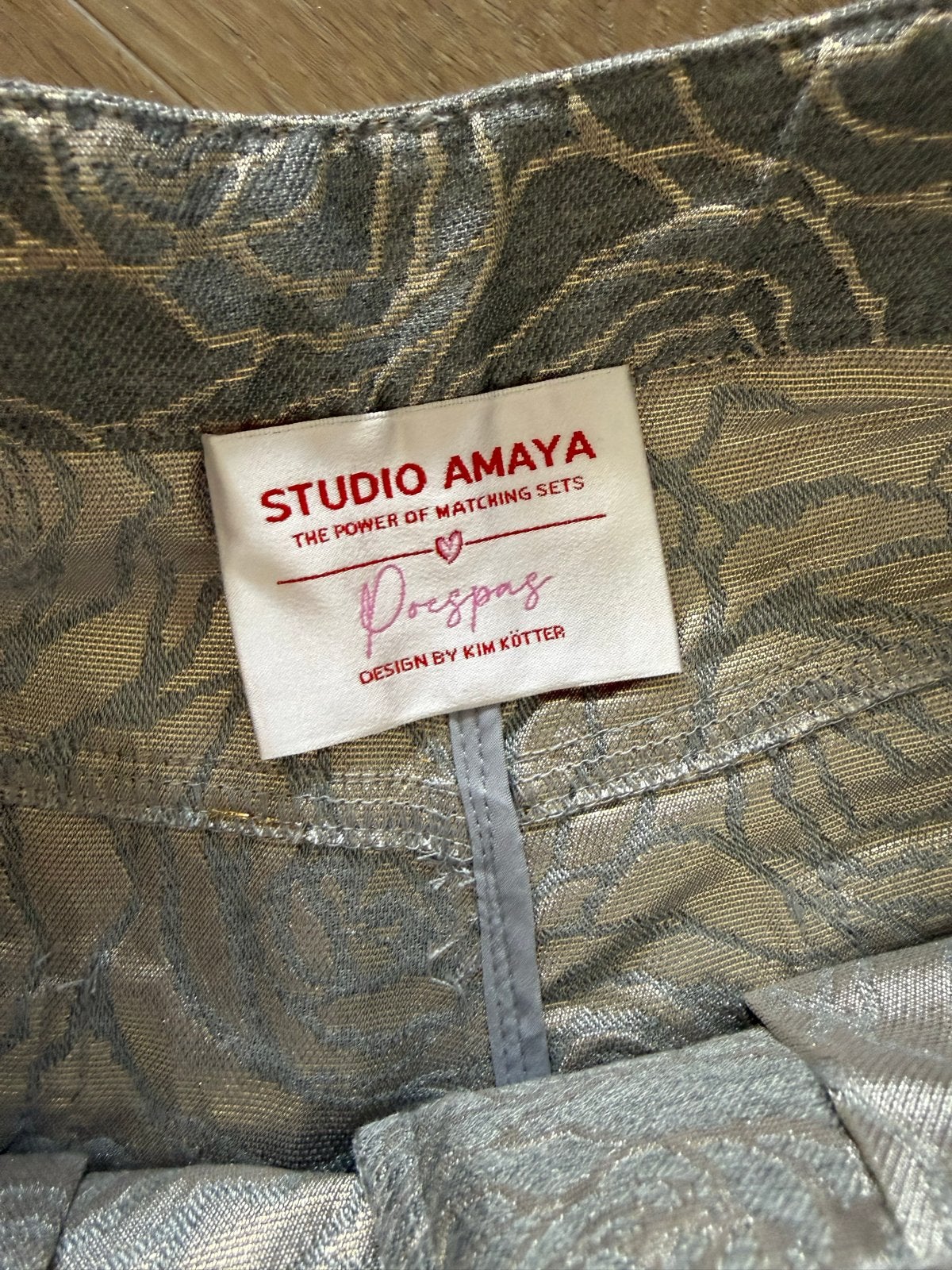 Studio AMAYA x Poespas Broek | nieuwstaat !!, Nieuw, Ophalen of Verzenden, Maat 34 (XS) of kleiner, Grijs