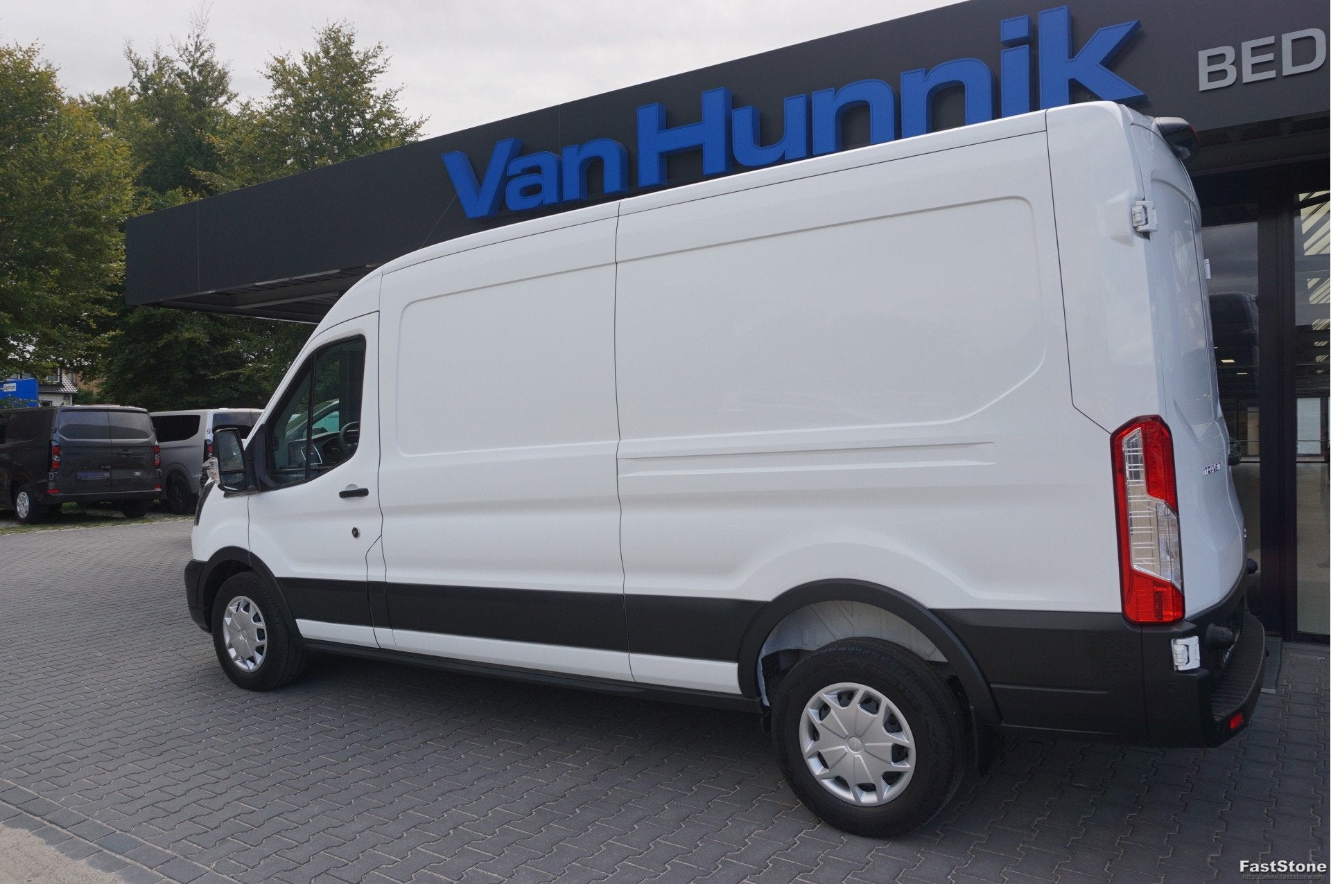 Ford Transit 350L 130PK L3H2 Trend BPM VRIJ! 12" Sync Navi,, Voorwielaandrijving, Euro 6, 4 cilinders, 2800 kg