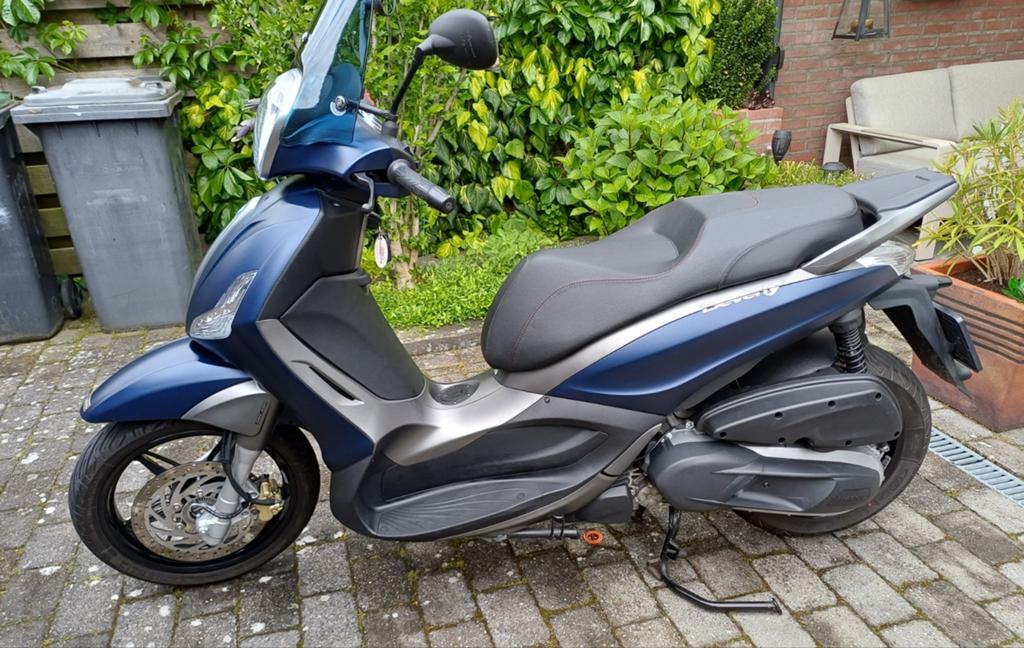 Piaggio Beverly 350 S, Scooter, Motorrijbewijs A, Gebruikt, Particulier