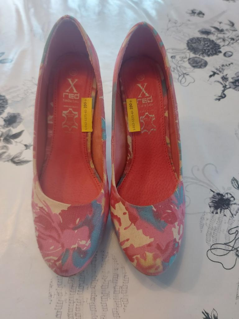 Pumps van Emilio Luca mt 39, Ophalen of Verzenden