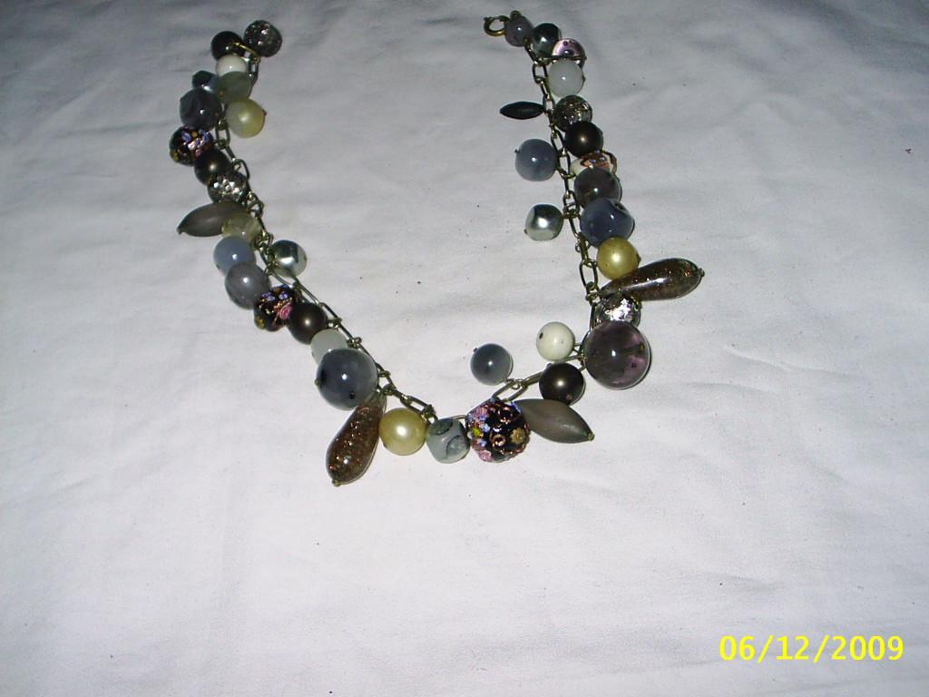 Ketting met glazen kralen., Overige materialen, Overige kleuren, Nieuw, Verstelbaar