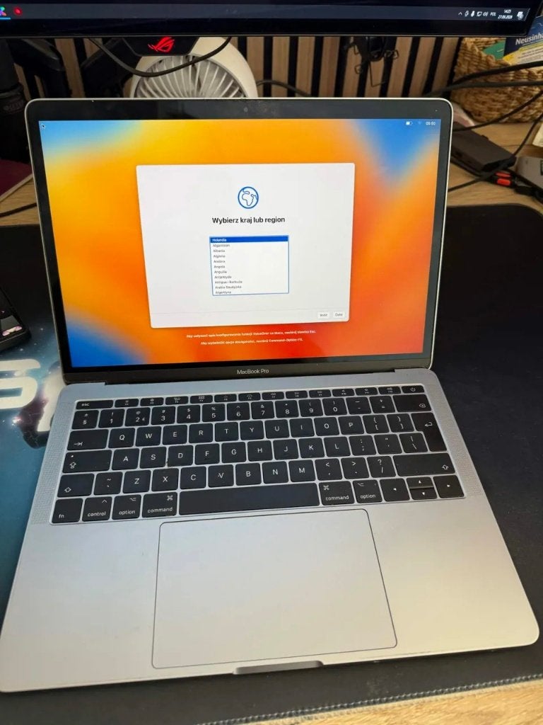 Apple MacBook Pro 13-inch Vraagprijs: €175, Gebruikt, 256 GB, 2 tot 3 Ghz, Qwerty