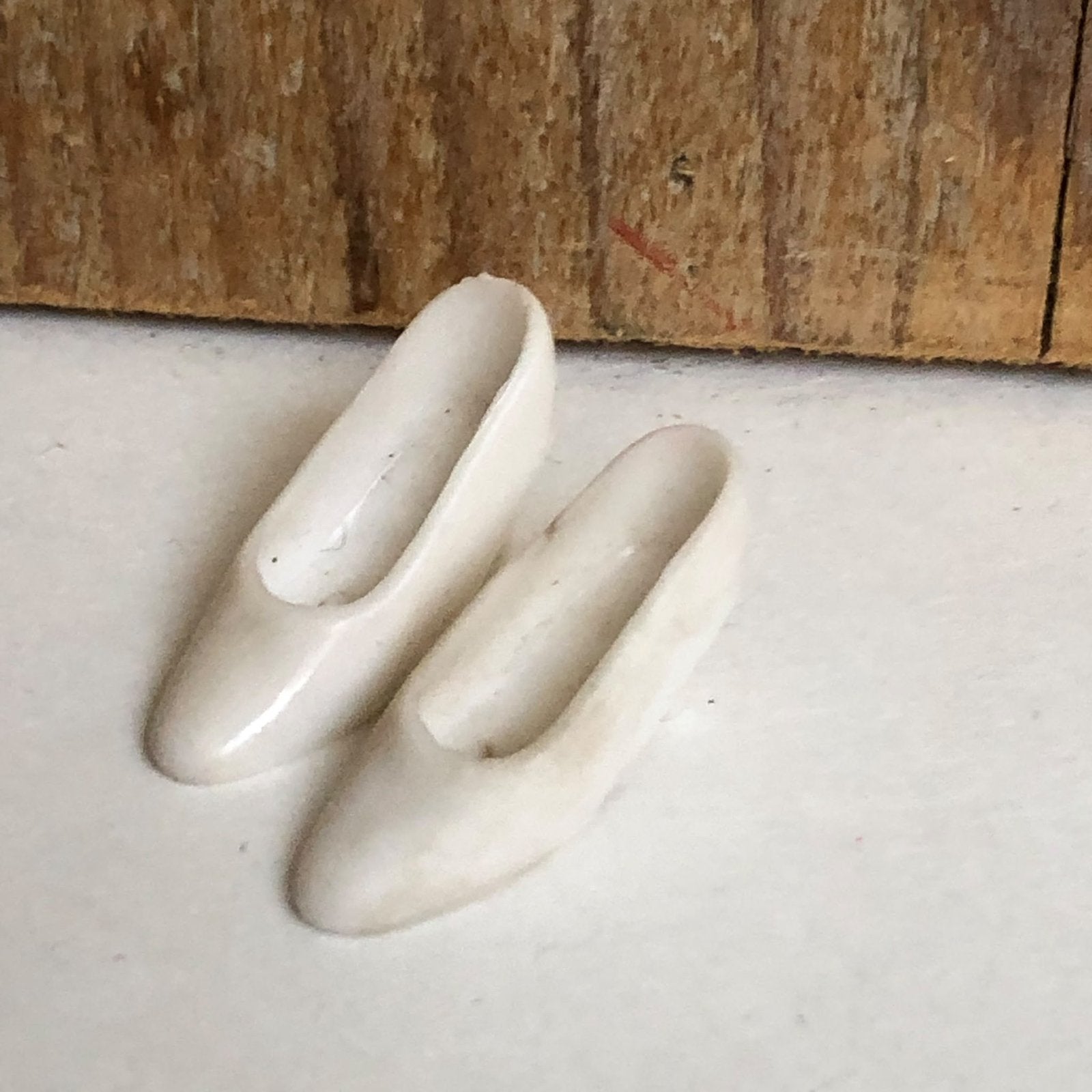 Witte hakschoenen voor Barbie, Ophalen of Verzenden, Gebruikt, Kleertjes