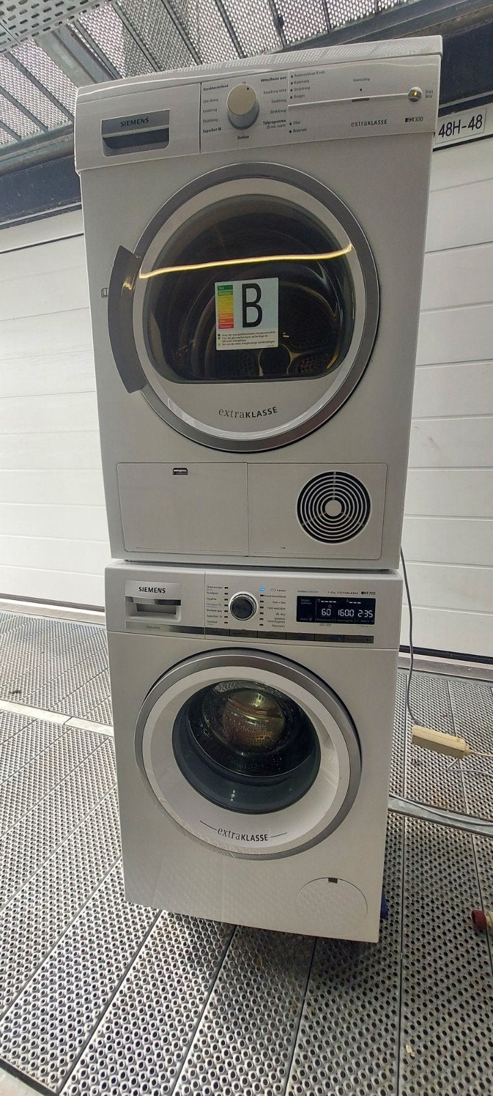 Siemens Wasmachine + Wasdroger, Ophalen, Gebruikt, 1600 toeren of meer, 85 tot 90 cm