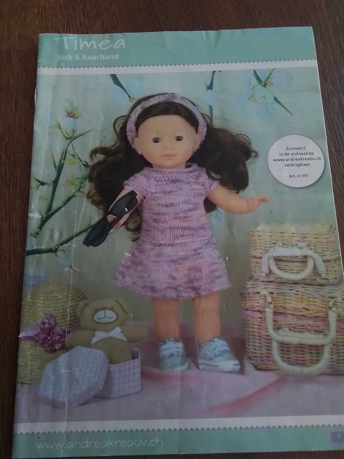 timea poppenkleertjes blad, 1 bladzijde zit vast geplakt, Hobby en Vrije tijd, Breien en Haken, Ophalen of Verzenden, Gebruikt
