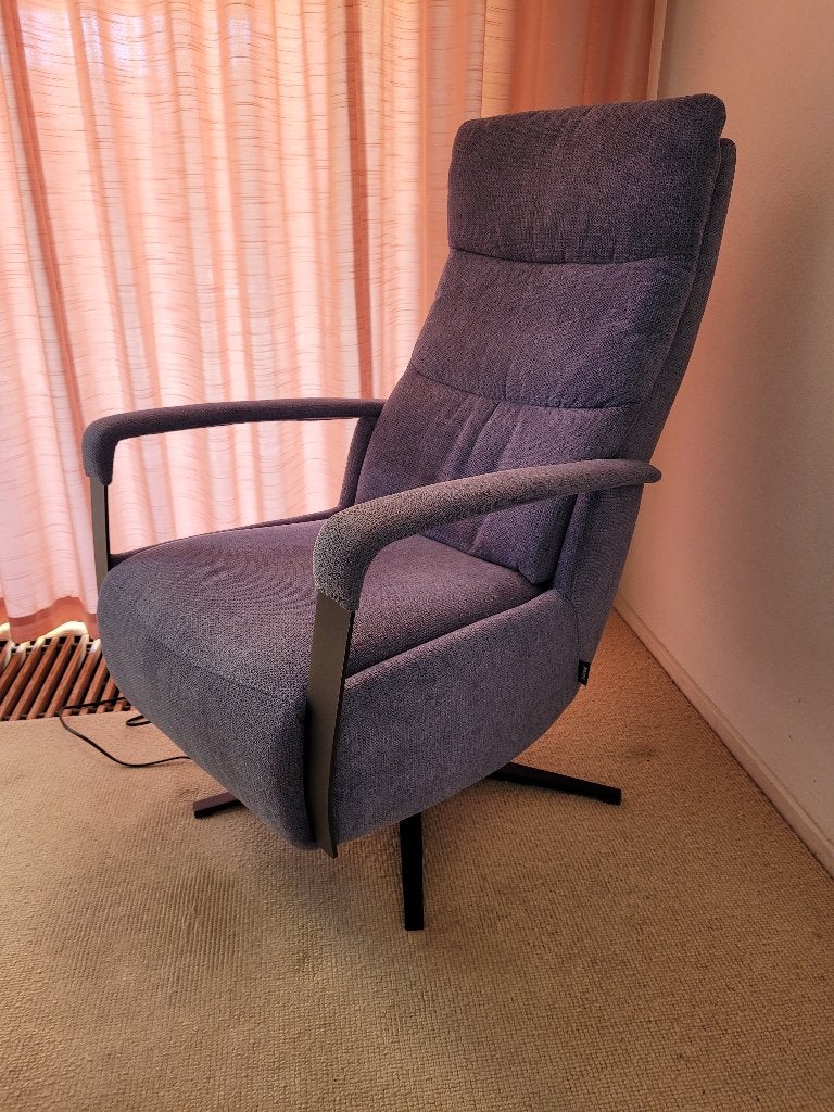 Velderhof sta-op/relaxfauteuil - Elektrisch verstelbaar, Ophalen, 75 tot 100 cm, Zo goed als nieuw, 50 tot 75 cm