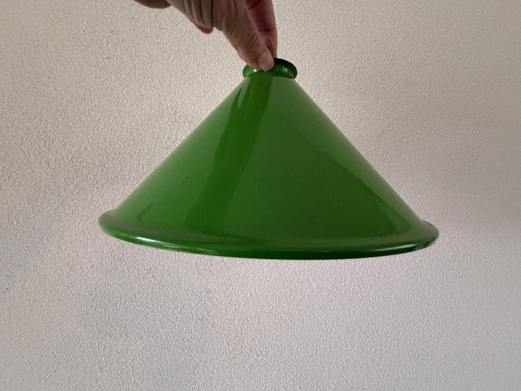 2 Groene lampenkappen 26 cm retro vintage jaren 60, Huis en Inrichting, Lampen | Lampenkappen, Ophalen of Verzenden, Gebruikt
