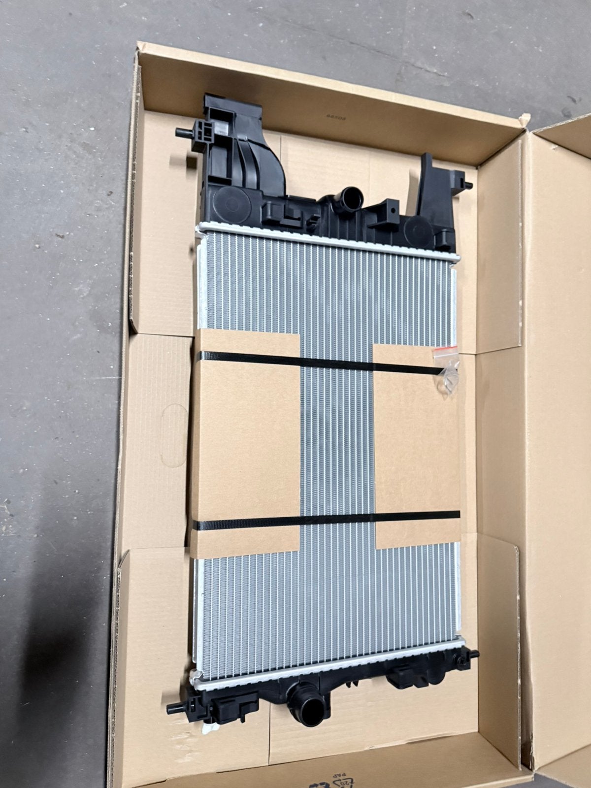 Radiateur 630725 Nissens Opel Astra J 1.4 1300302 3907465, Ophalen, Nieuw, Opel