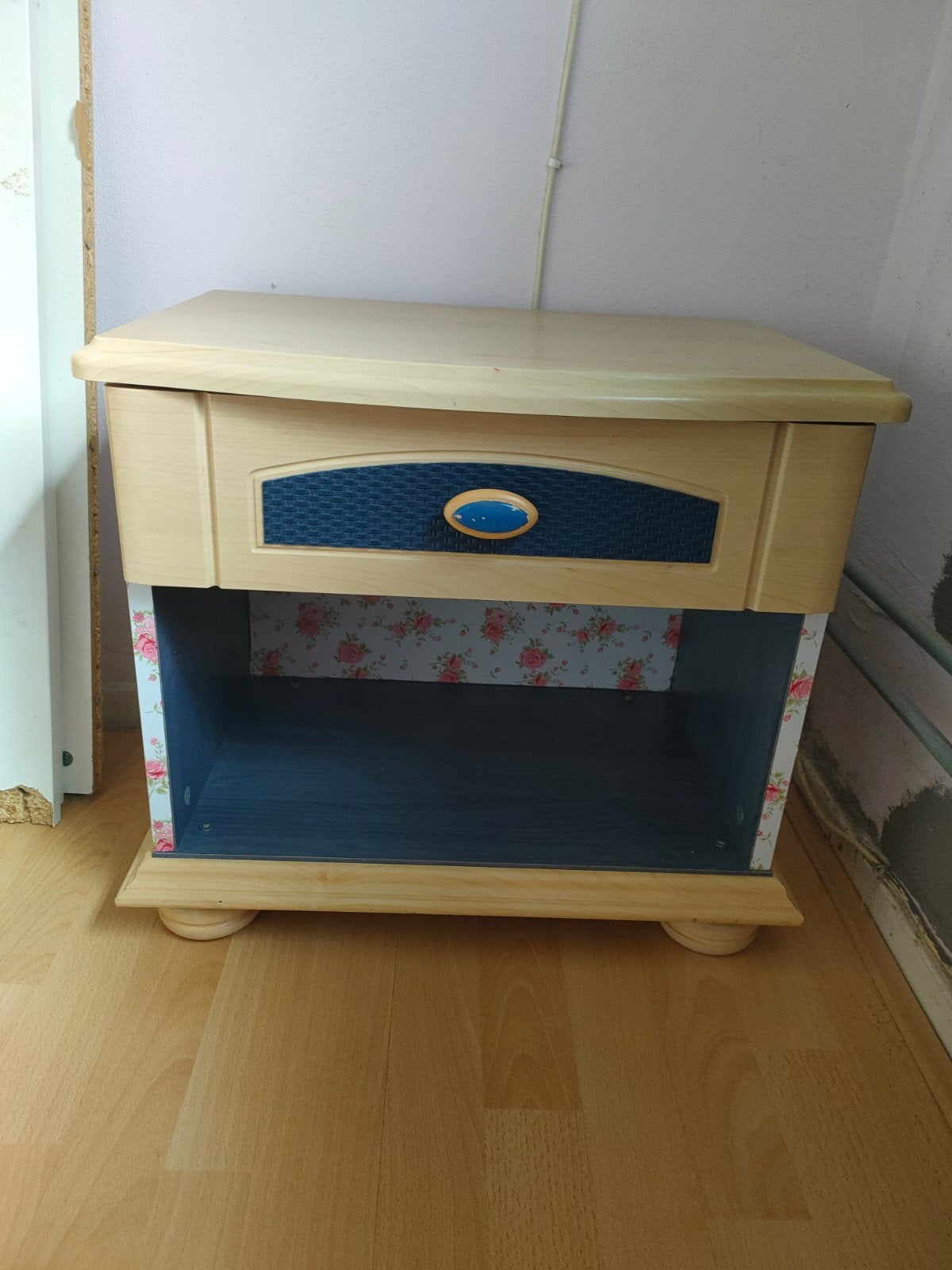 Nachtkastje, gewrapt, Huis en Inrichting, Slaapkamer | Nachtkastjes, Ophalen, Gebruikt, 45 tot 65 cm, Minder dan 55 cm