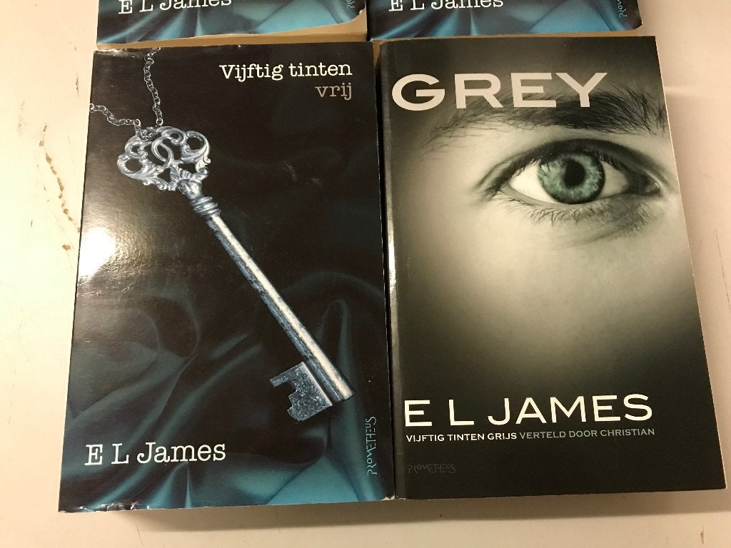 Vijftig Tinten Grijs Donkerder Vrij en Grey door E L James, Boeken, Ophalen of Verzenden, Gelezen, E L James, Wereld overig
