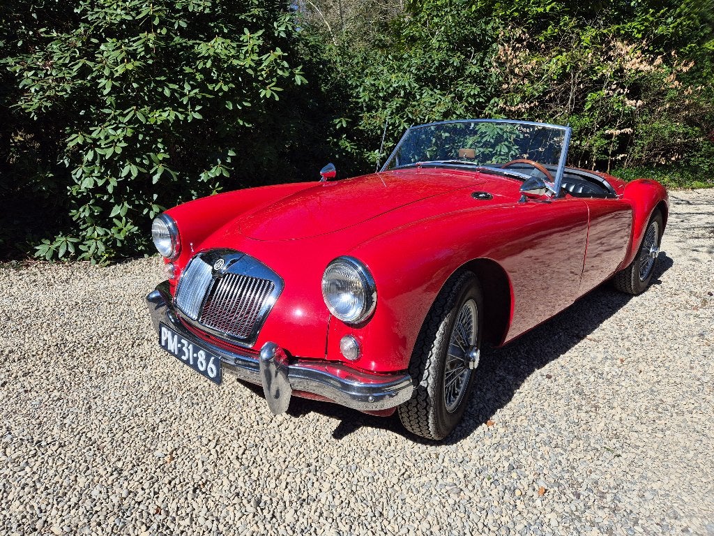 MG A 1500 1958 Rood, Achterwielaandrijving, 1489 cc, Zwart, 4 cilinders