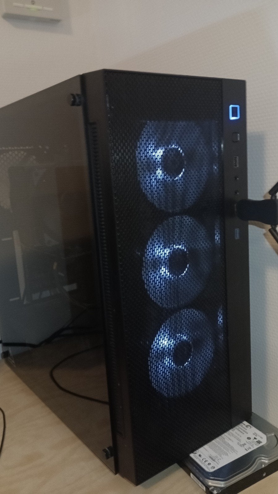 Gaming PC met RTX 3070, Ryzen 5 5600X, 32GB RAM, Computers en Software, Desktop Pc's, 32 GB, AMD Ryzen 5 5600X, 1.75 TB (512GB NVMe SSD + 240GB SATA SSD + 1TB HDD)