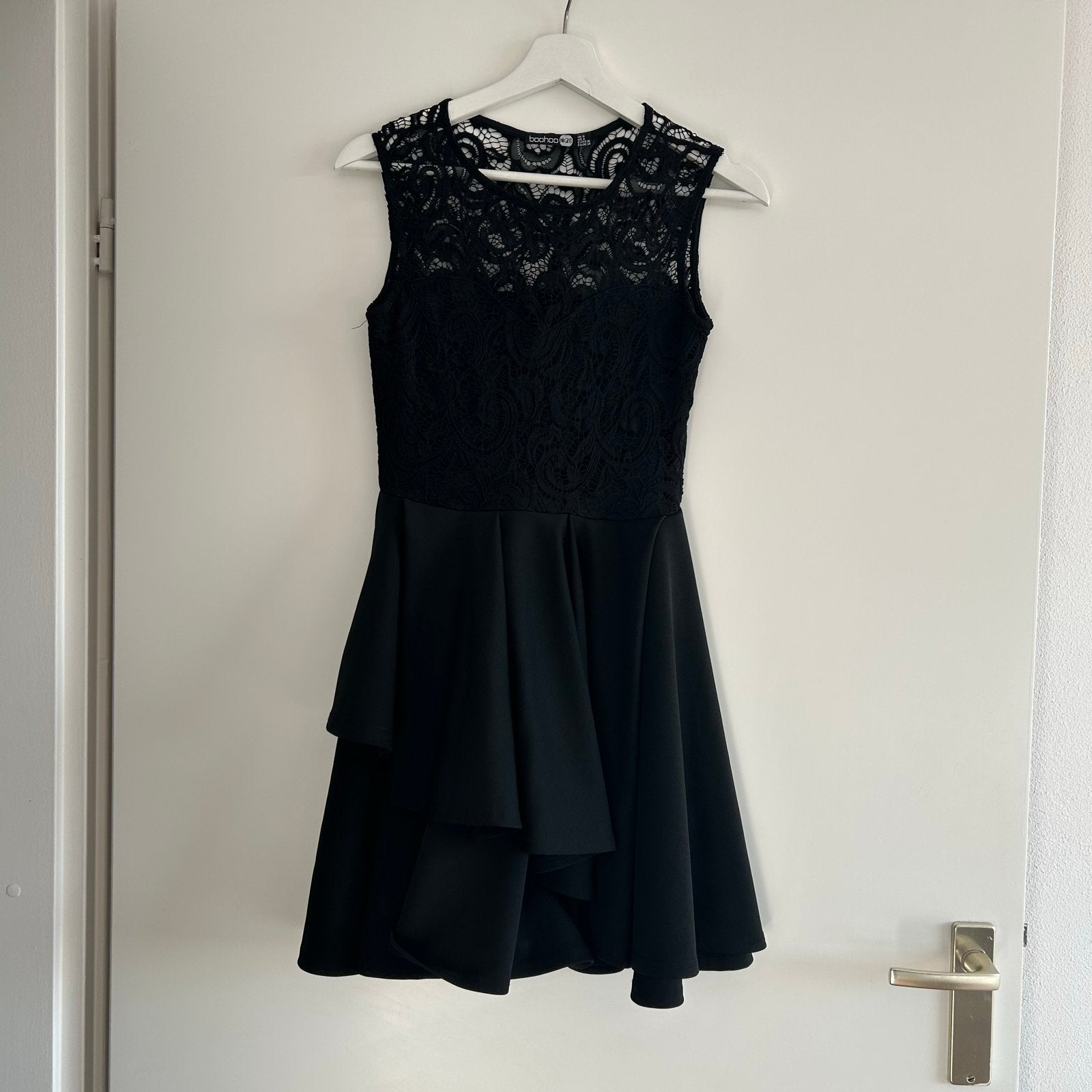 Boohoo Night Zwart Kanten Jurkje Maat 34, Zwart, Ophalen of Verzenden, Zo goed als nieuw, Maat 34 (XS) of kleiner