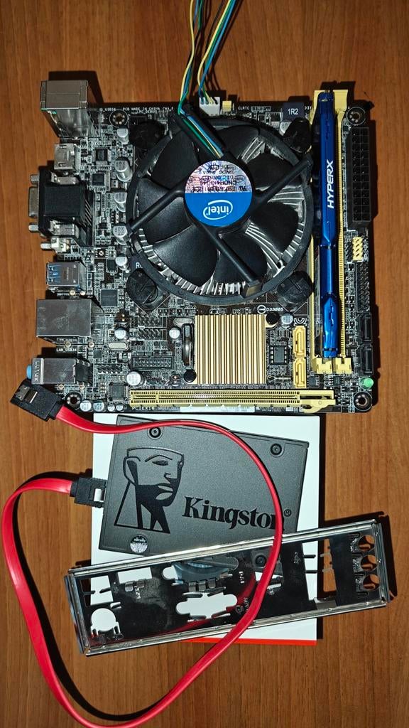 Mini-ITX Moederbord met Intel CPU, RAM en SSD, Gebruikt, DDR3, Ophalen of Verzenden, Mini-ITX