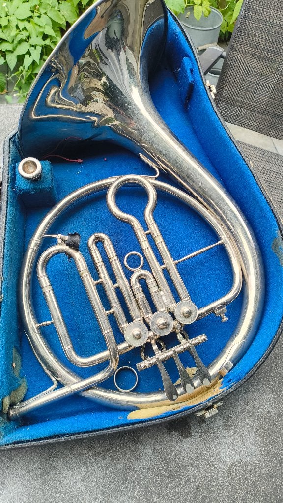 Vintage Franse Eb Hoorn, Muziek en Instrumenten, Blaasinstrumenten | Hoorns, Ophalen of Verzenden, Gebruikt, Overige typen, Met koffer