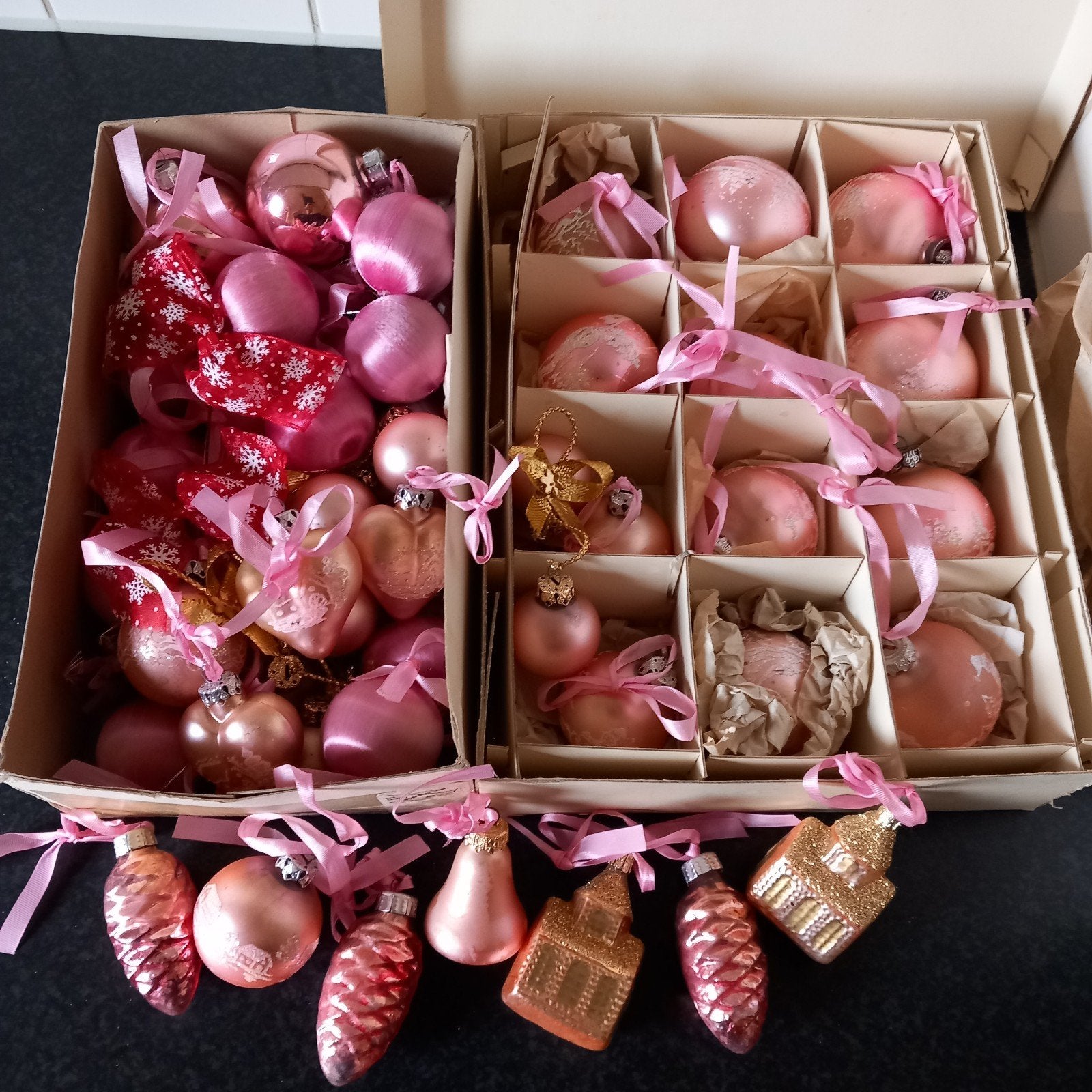 Oude Vintage kerst ballen in doos., Ophalen