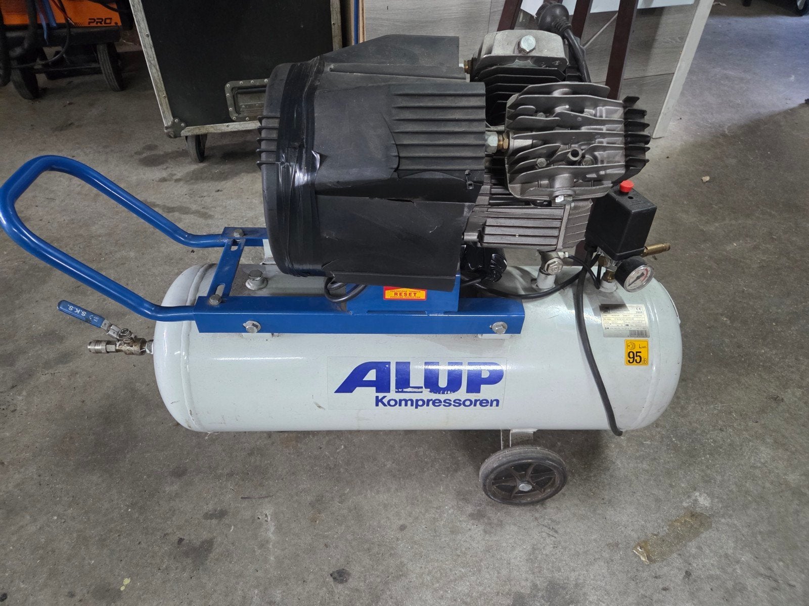 ALUP Kompressor 2006 - Krachtige en Mobiele Luchtcompressor, Doe-het-zelf en Verbouw, Compressors, Gebruikt, 6 tot 10 bar, Ophalen of Verzenden