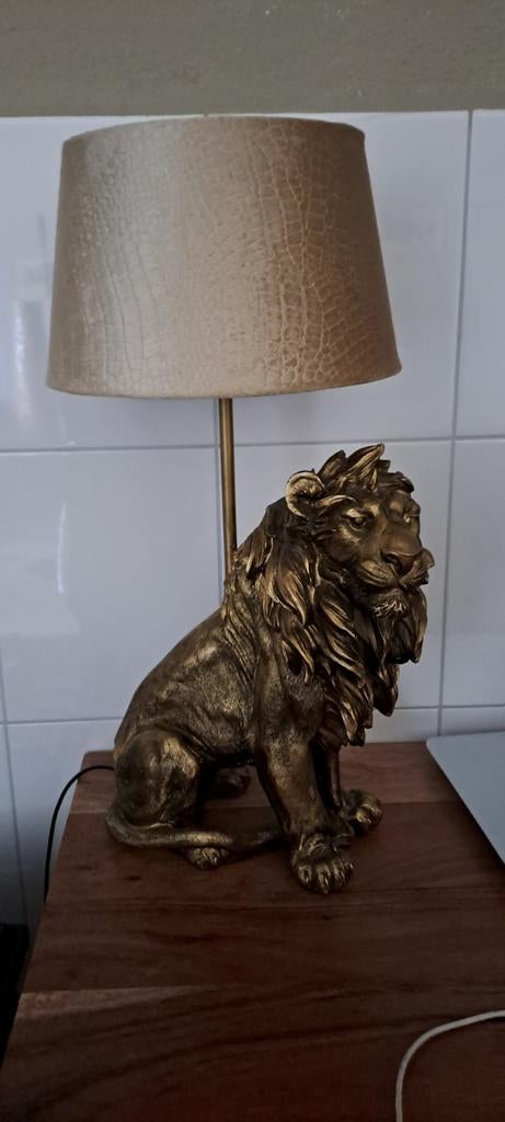 Nieuwe lamp met panterprint kap en leeuwenvoet, Huis en Inrichting, Ophalen