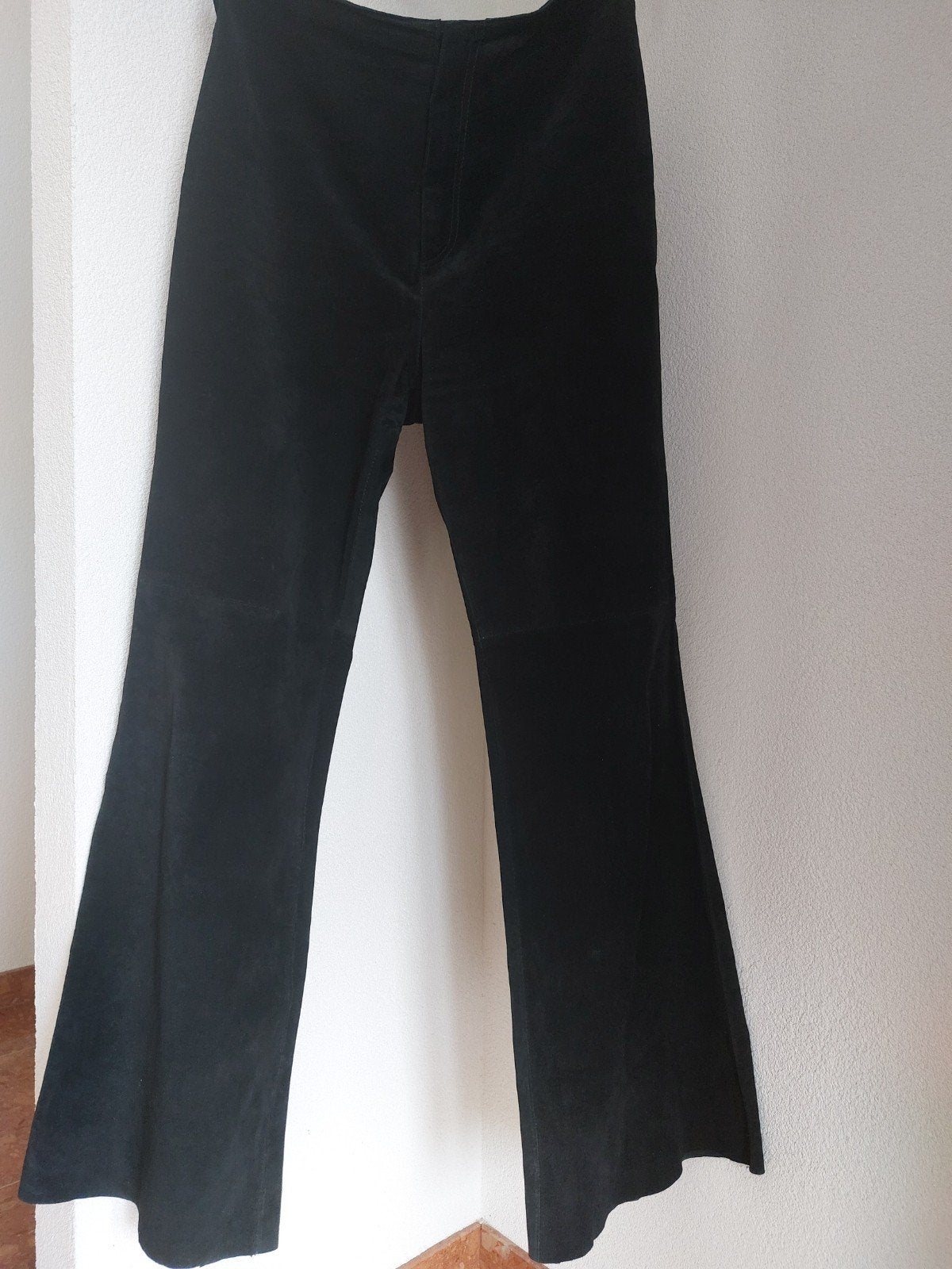 Pantalon, dames. Suede, Kleding | Dames, Zwart, Maat 42/44 (L), Ophalen of Verzenden, Zo goed als nieuw