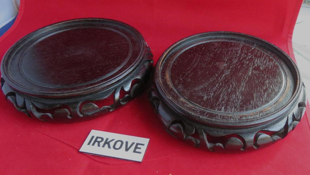 TWEE CHINESE STANDAARDS * Voor Vaas of Pot *, Verzenden