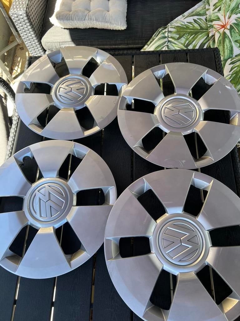 Wieldoppen volkswagen UP 14 inch, Ophalen, Gebruikt