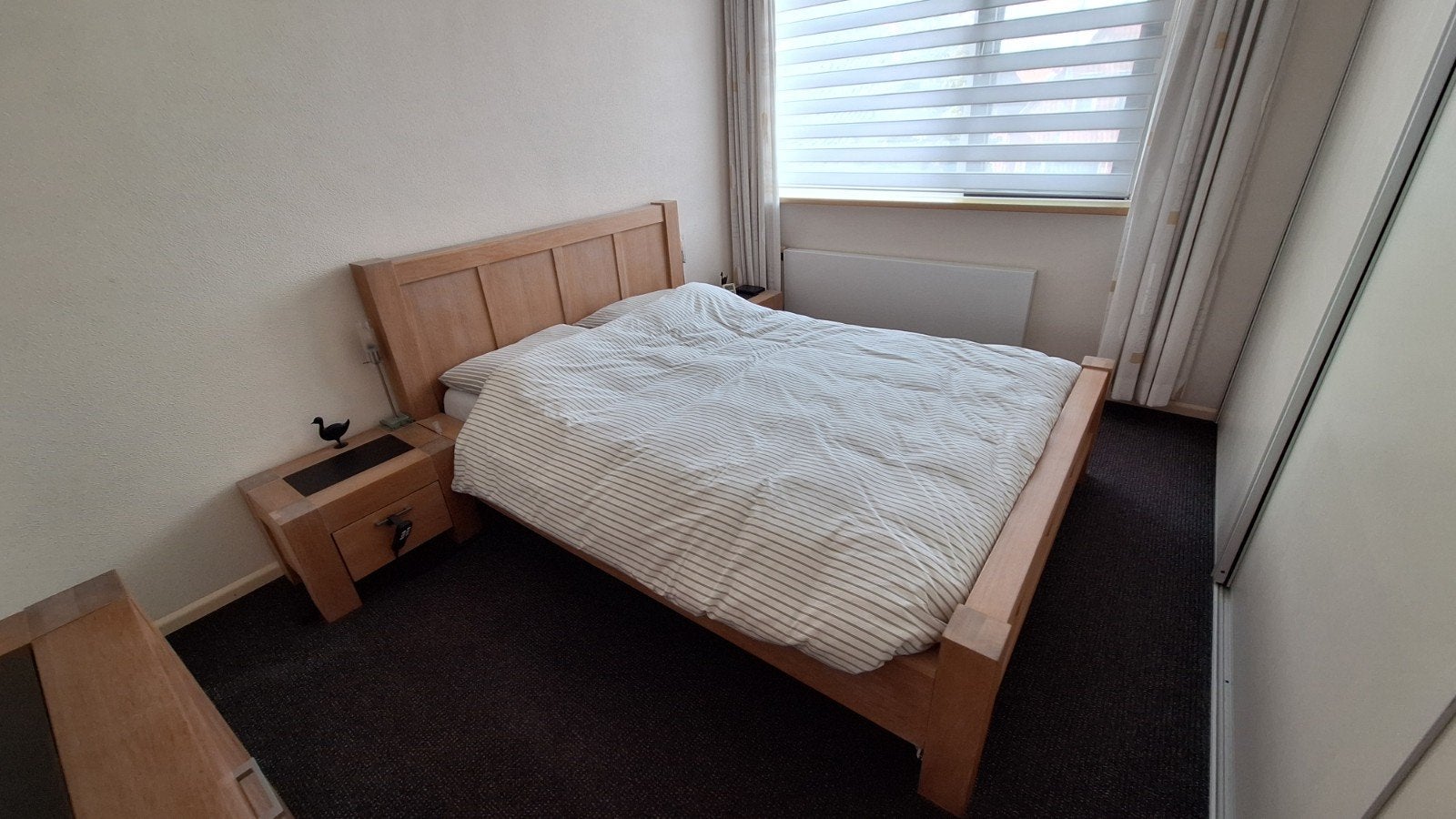 Tweepersoonsbed met nachtkastjes en kast en spiegel, Ophalen, Gebruikt, Bruin, Tweepersoons