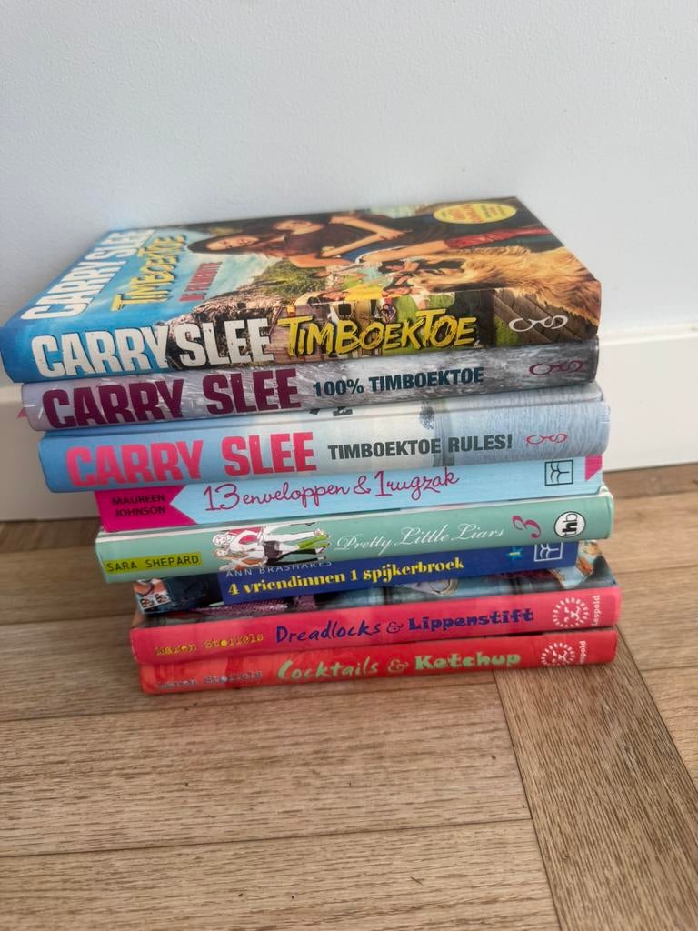 Boeken tiener meiden, Ophalen of Verzenden, Zo goed als nieuw