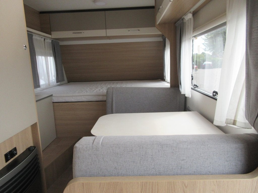 LMC Sassino 430 D ZEER NETJES MET VOORTENT, Caravans en Kamperen, Schokbreker, Treinzit, LMC en Münsterland, Dwarsbed