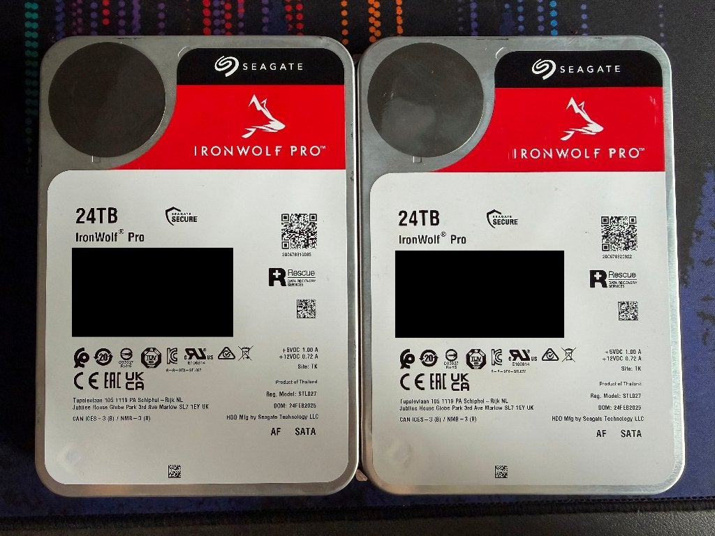 2x Seagate IronWolf Pro, 24TB (ST24000NT002), Intern, Gebruikt, Server, Ophalen of Verzenden