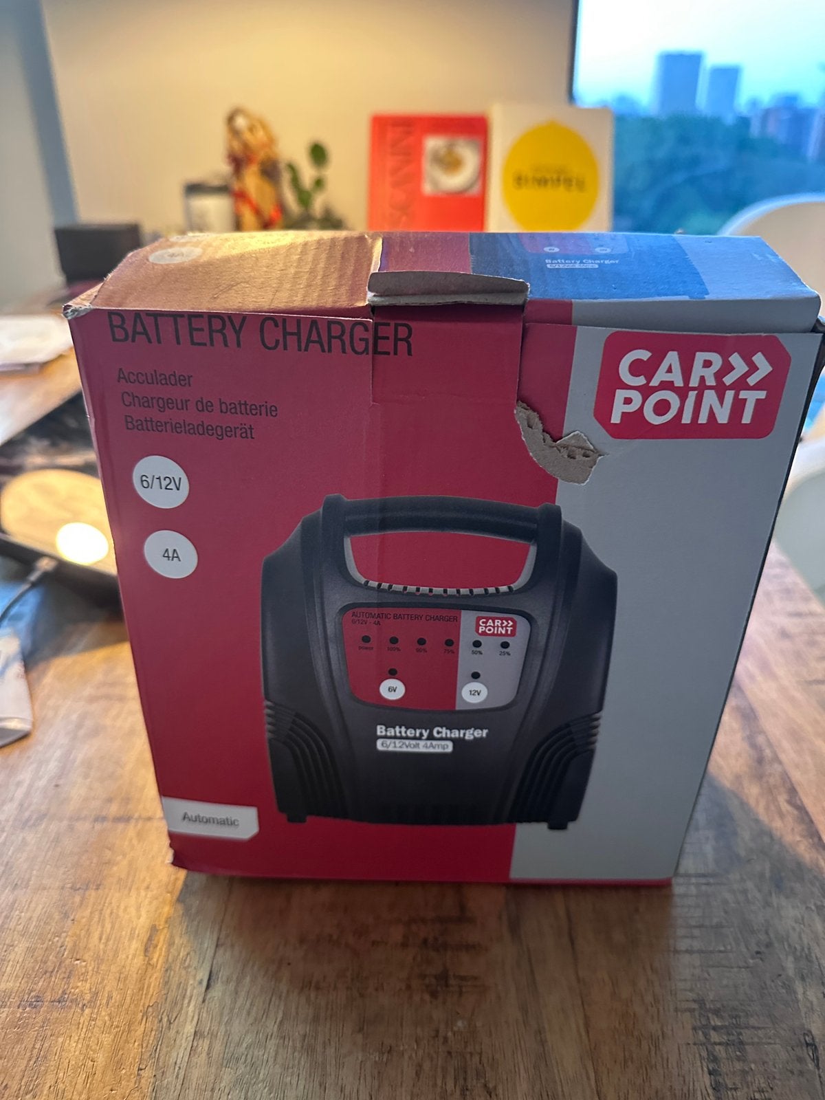 Carpoint Acculader 6/12 volt, Ophalen of Verzenden