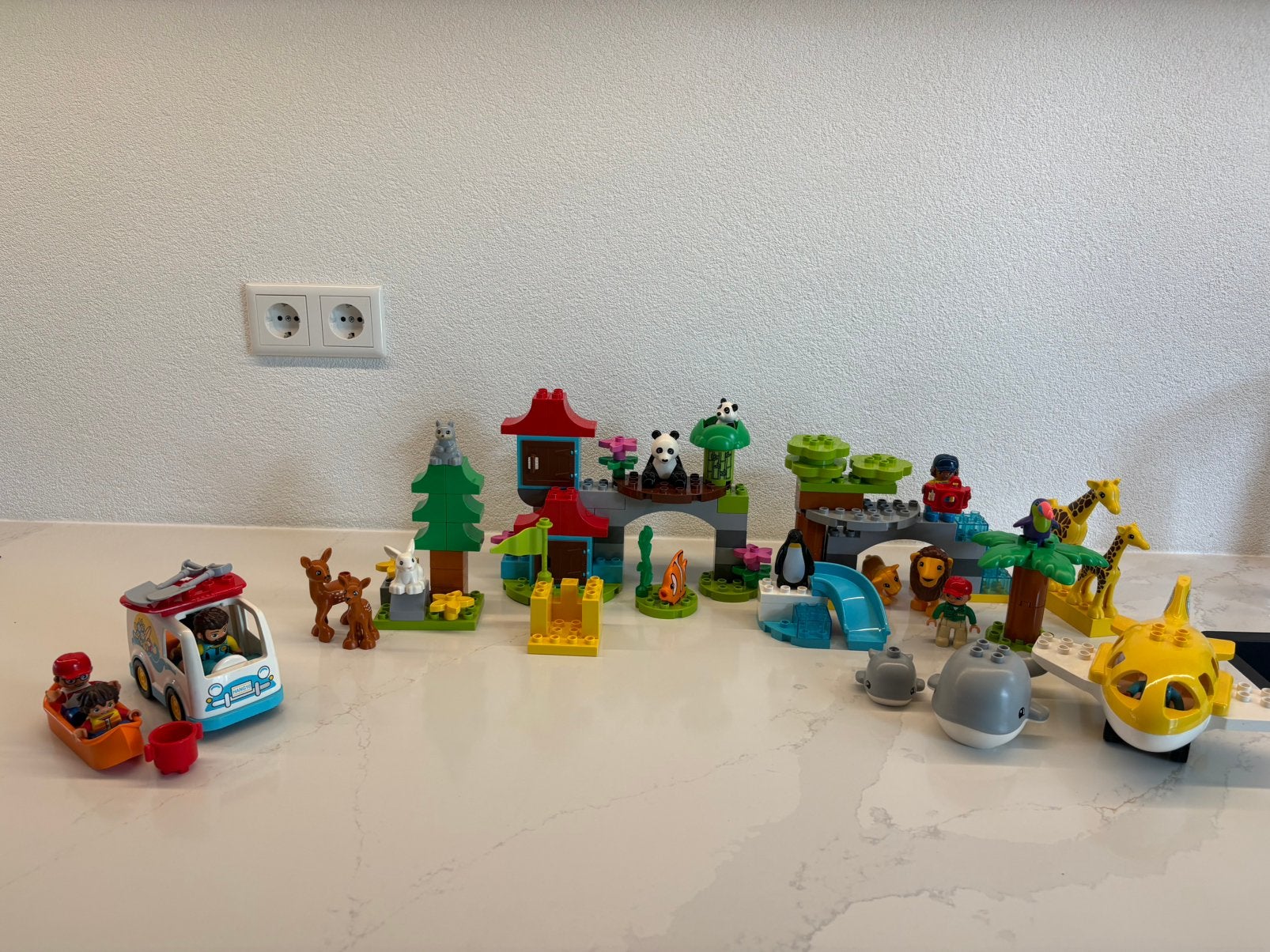 Duplo 10907 dieren van de wereld compleet + doos, Ophalen, Zo goed als nieuw, Duplo