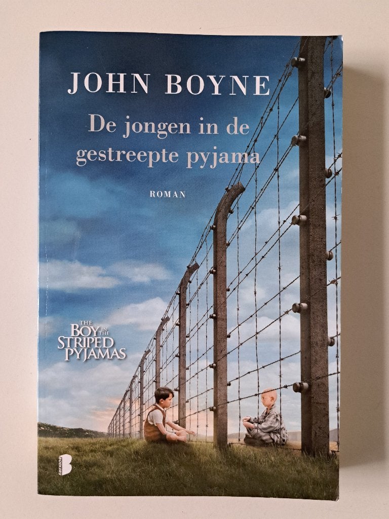 Boek 'De jongen in de gestreepte pyjama' - John Boyne (WOII), Ophalen of Verzenden, Zo goed als nieuw, John Boyne