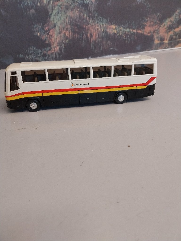 Te koop Autobus Volvo geheel metaal 1/50 uitv. Westnederland, Ophalen of Verzenden, Nieuw, Bus of Vrachtwagen