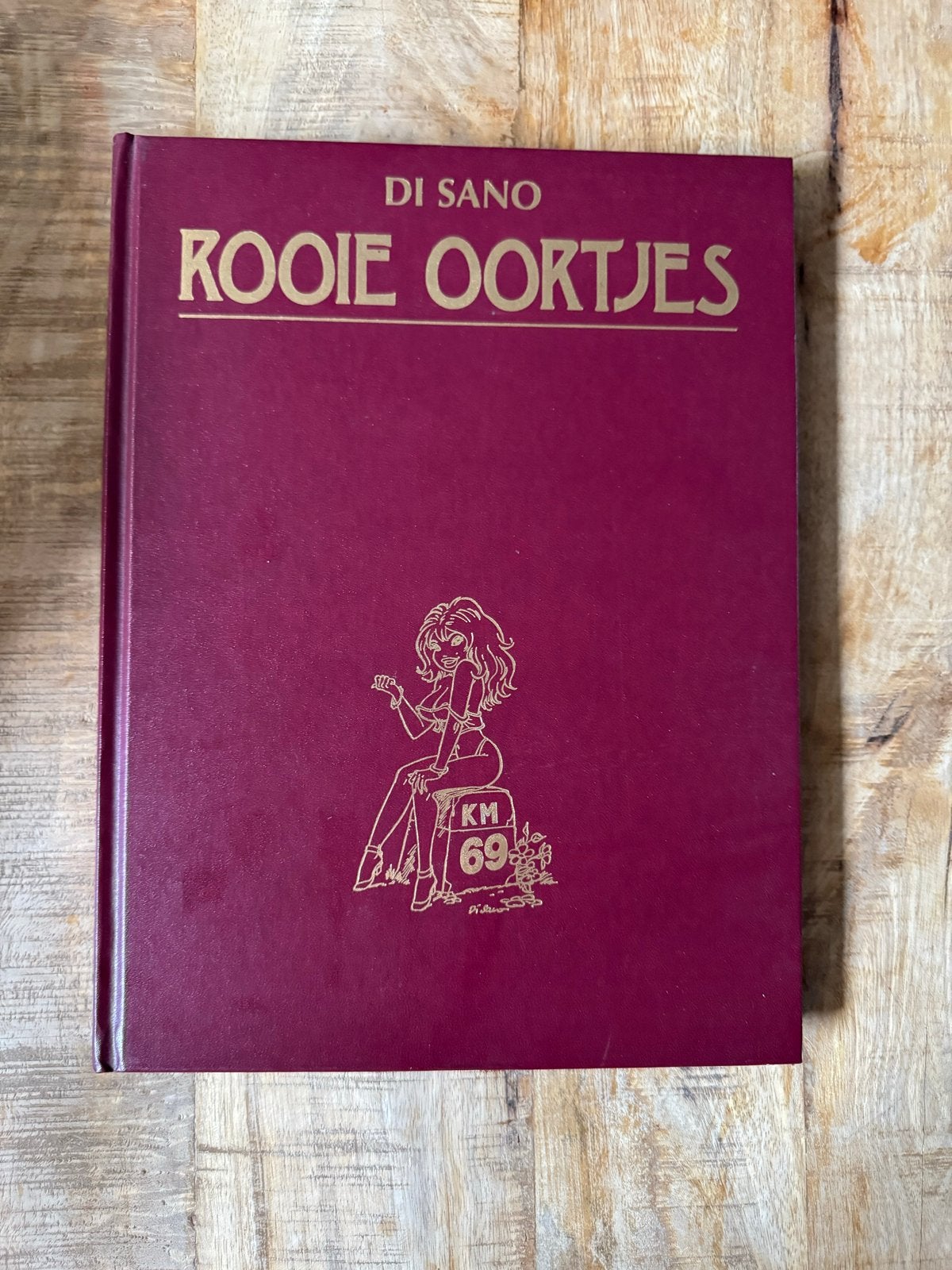 Rooie Oortjes - Di Sano - Stripboek, Boeken, Eén stripboek, Ophalen of Verzenden, Zo goed als nieuw