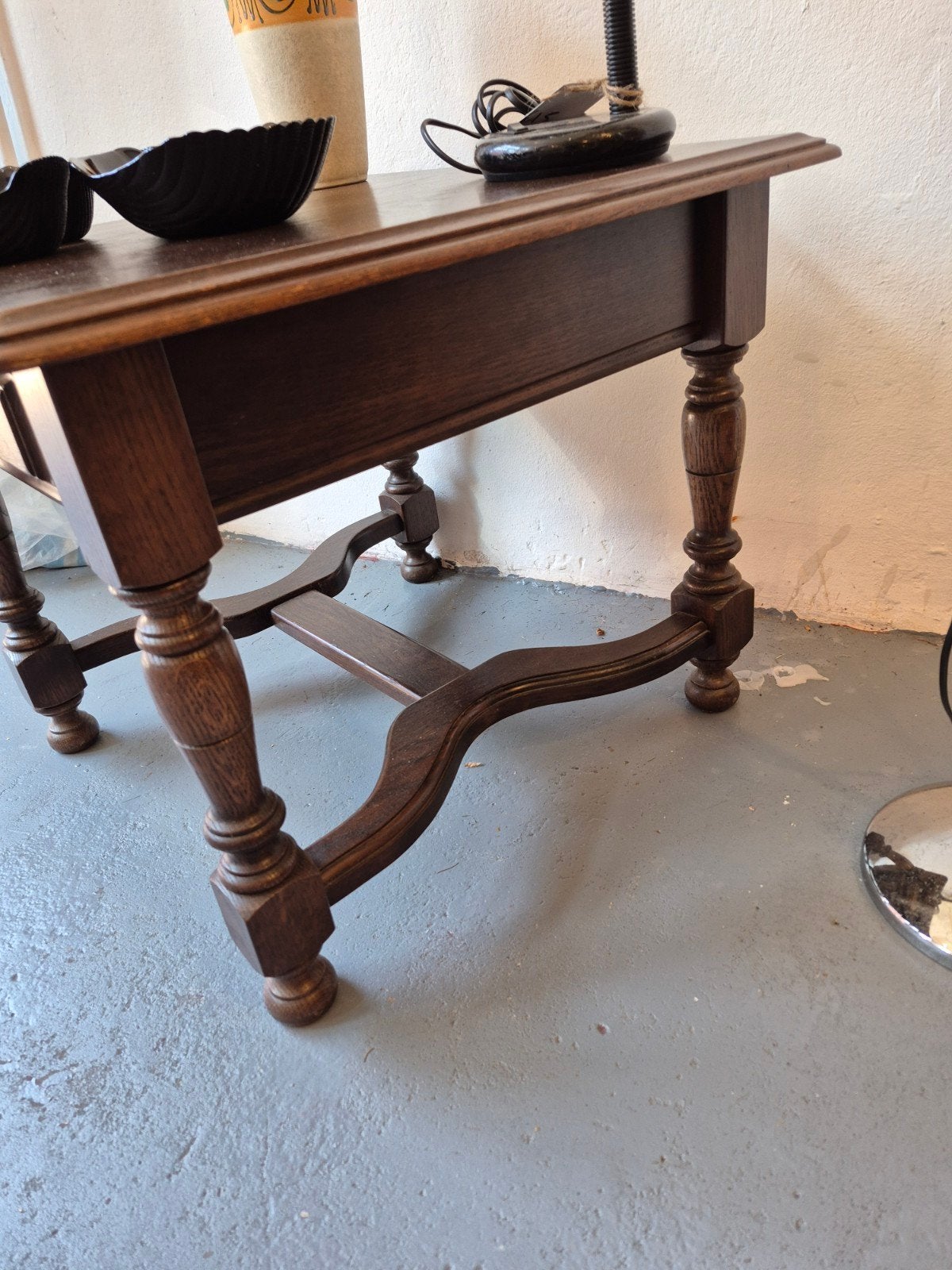 Antieke houten bijzettafel met lade, Ophalen