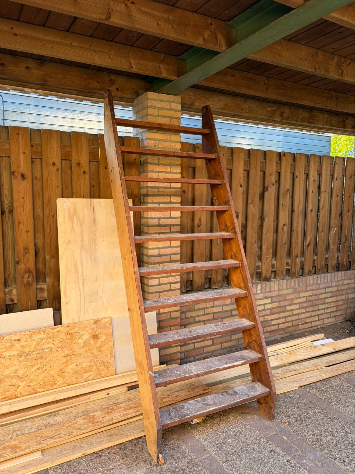Trap 10 treden, Ophalen, Zo goed als nieuw, 2 tot 4 meter