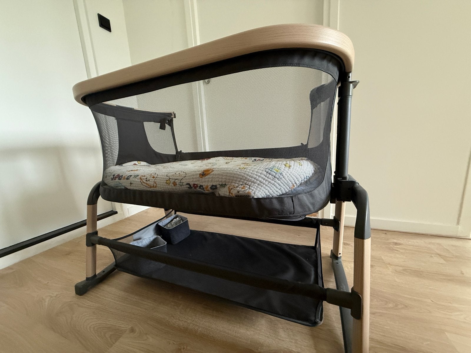 Maxi Cosi Iora Air Co-sleeper - Zo goed als nieuw, Kinderen en Baby's, Babywiegjes en Ledikanten, Ophalen, Zo goed als nieuw, Wieg