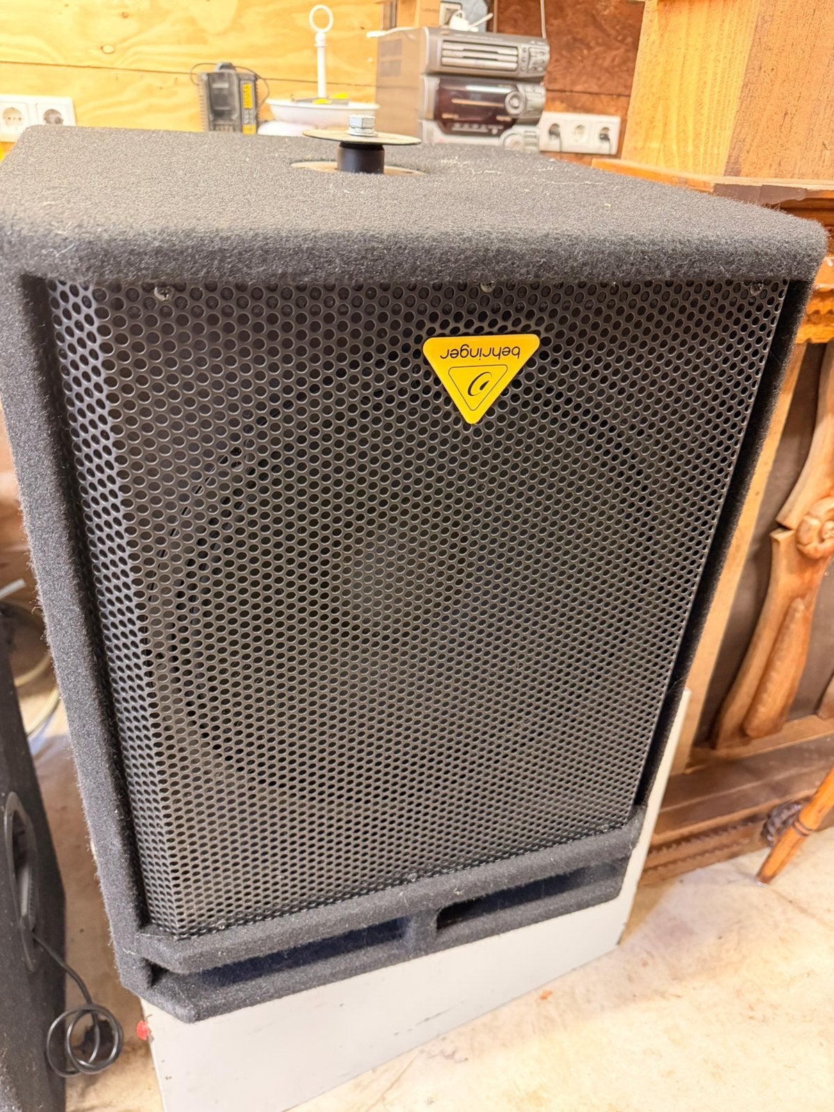 Behringer Eurolive VQ1500D Actieve subwoofer, Ophalen of Verzenden, Zo goed als nieuw, 100 watt of meer