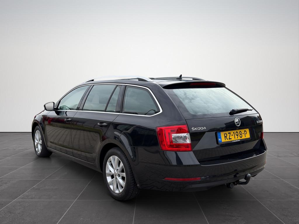 Skoda Octavia Combi 1.0 TSI DSG|Camera|Trekhaak|NAP, Euro 6, Zwart, Origineel Nederlands, 630 kg