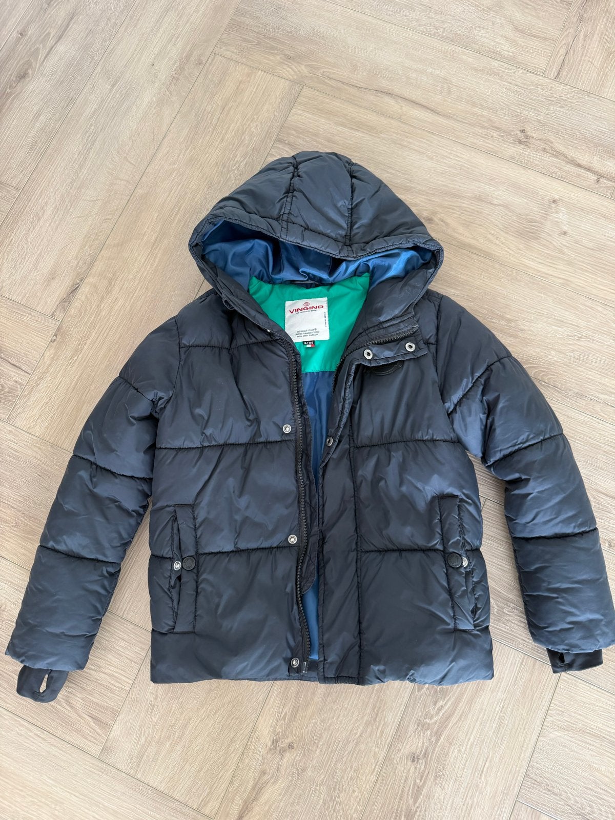 Vingino winterjas maat 116, Kinderen en Baby's, Kinderkleding | Maat 116, Ophalen of Verzenden, Zo goed als nieuw, Jongen, Jas