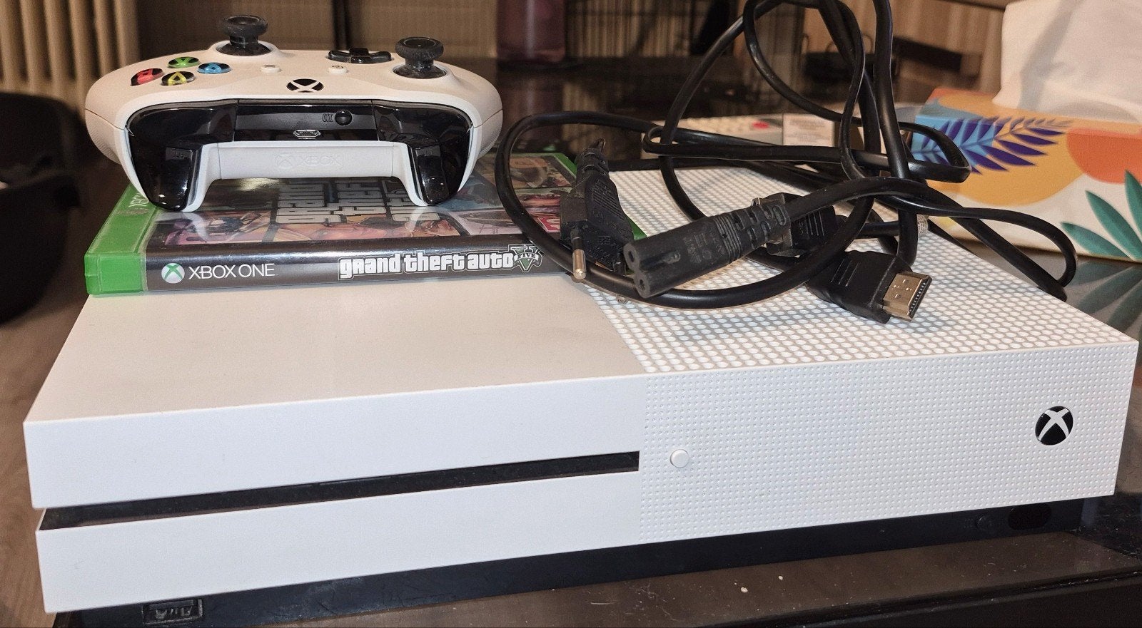 Xbox One Slim inclusief spel+controller+kabels, Ophalen, Xbox One S, Zo goed als nieuw, Met 1 controller