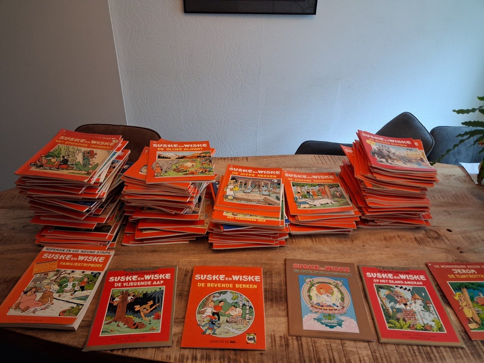 Grote collectie Suske en Wiske, 217stripboeken, Meerdere stripboeken, Ophalen, Gelezen, Willy van der Steen.