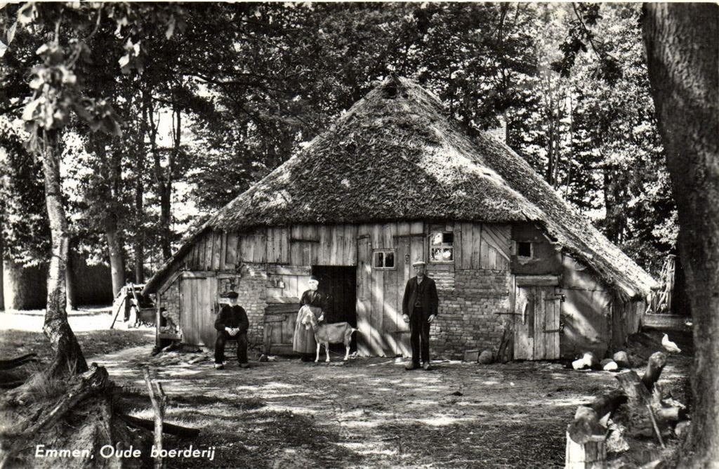 Emmen, Oude boerderij - 1967 gelopen, Ophalen of Verzenden, 1960 tot 1980, Gelopen, Drenthe