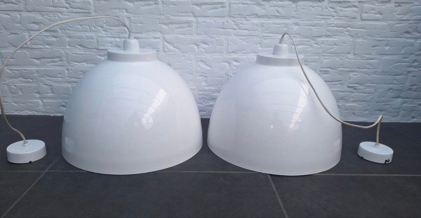 Set van 2 witte hanglampen - Modern design, Ophalen, Gebruikt, E27 (groot), Metaal