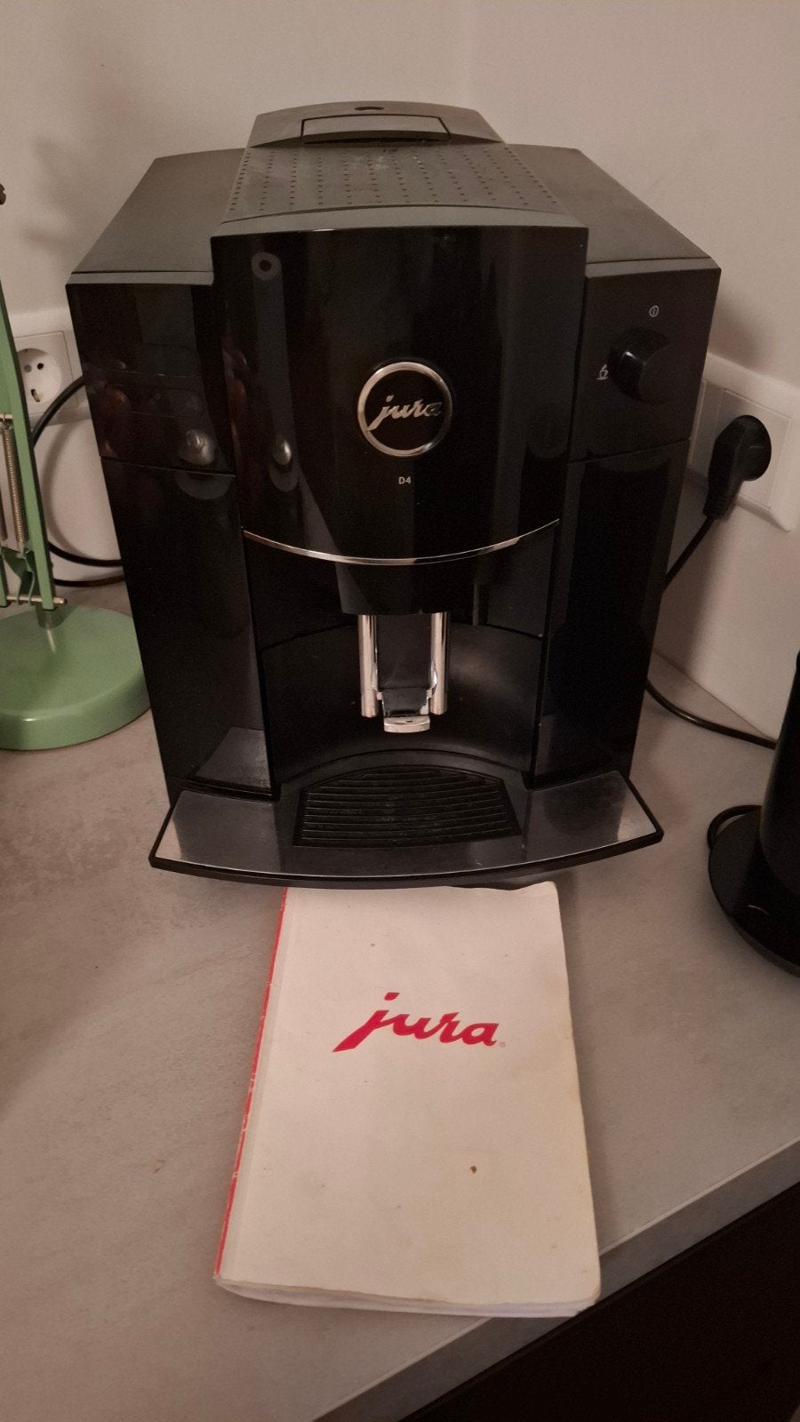 Jura D4 volautomatische espressomachine, Witgoed en Apparatuur, Afneembaar waterreservoir, Espresso apparaat, 10 kopjes of meer